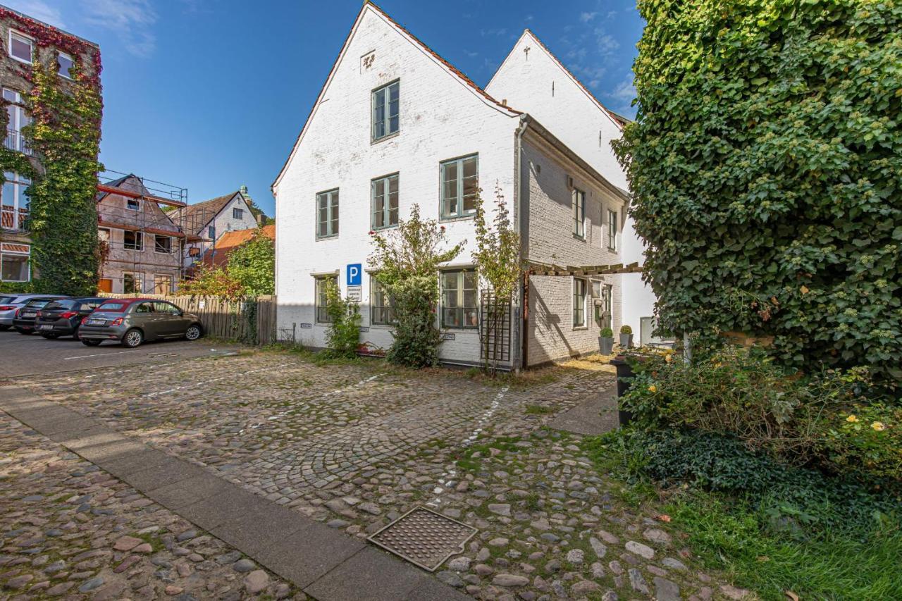 Fewo1846 - Hugo Eckener - Komfortable Maisonette-Wohnung Mit 2 Schlafzimmern Im Stadtzentrum Flensburgo Exterior foto